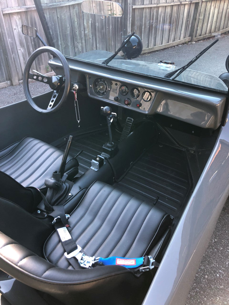 custom dune buggy with Stitch Freak Classic Series seats